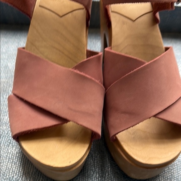 No. 6 Coco Clog in Lavender Nubuck with Wooden Heel | size 38 - Picture 4 of 8